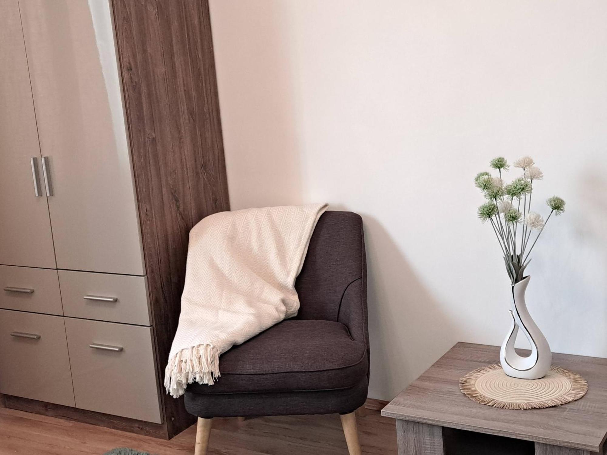 Orient Apartmanhaz Эгер Экстерьер фото