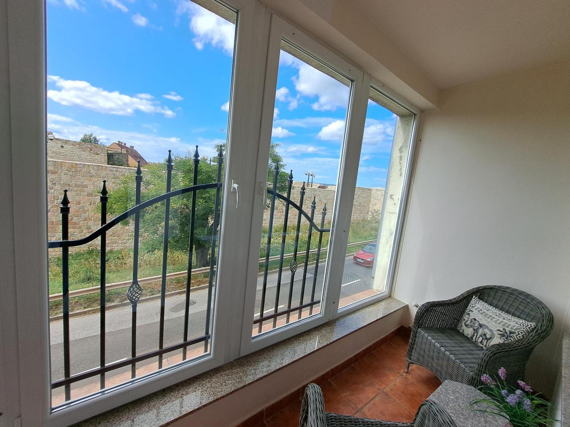 Orient Apartmanhaz Эгер Экстерьер фото