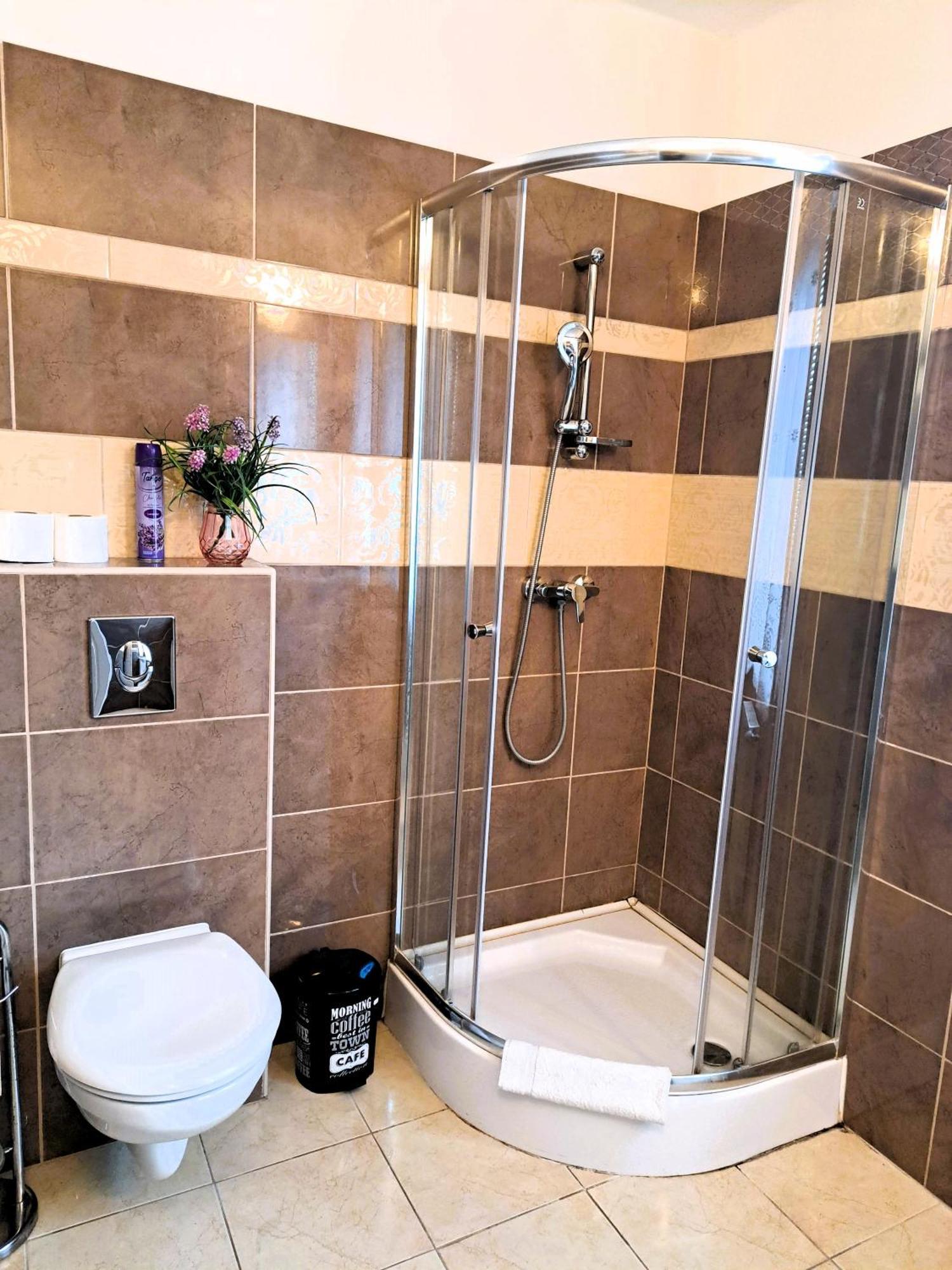 Orient Apartmanhaz Эгер Экстерьер фото