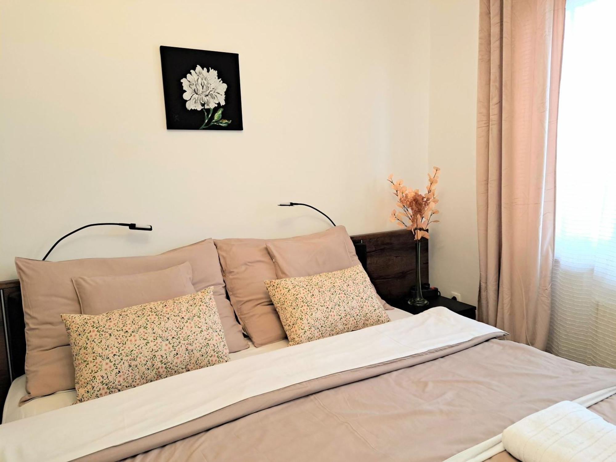 Orient Apartmanhaz Эгер Экстерьер фото