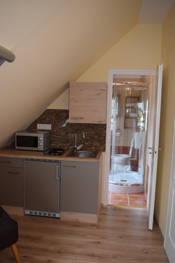 Orient Apartmanhaz Эгер Экстерьер фото